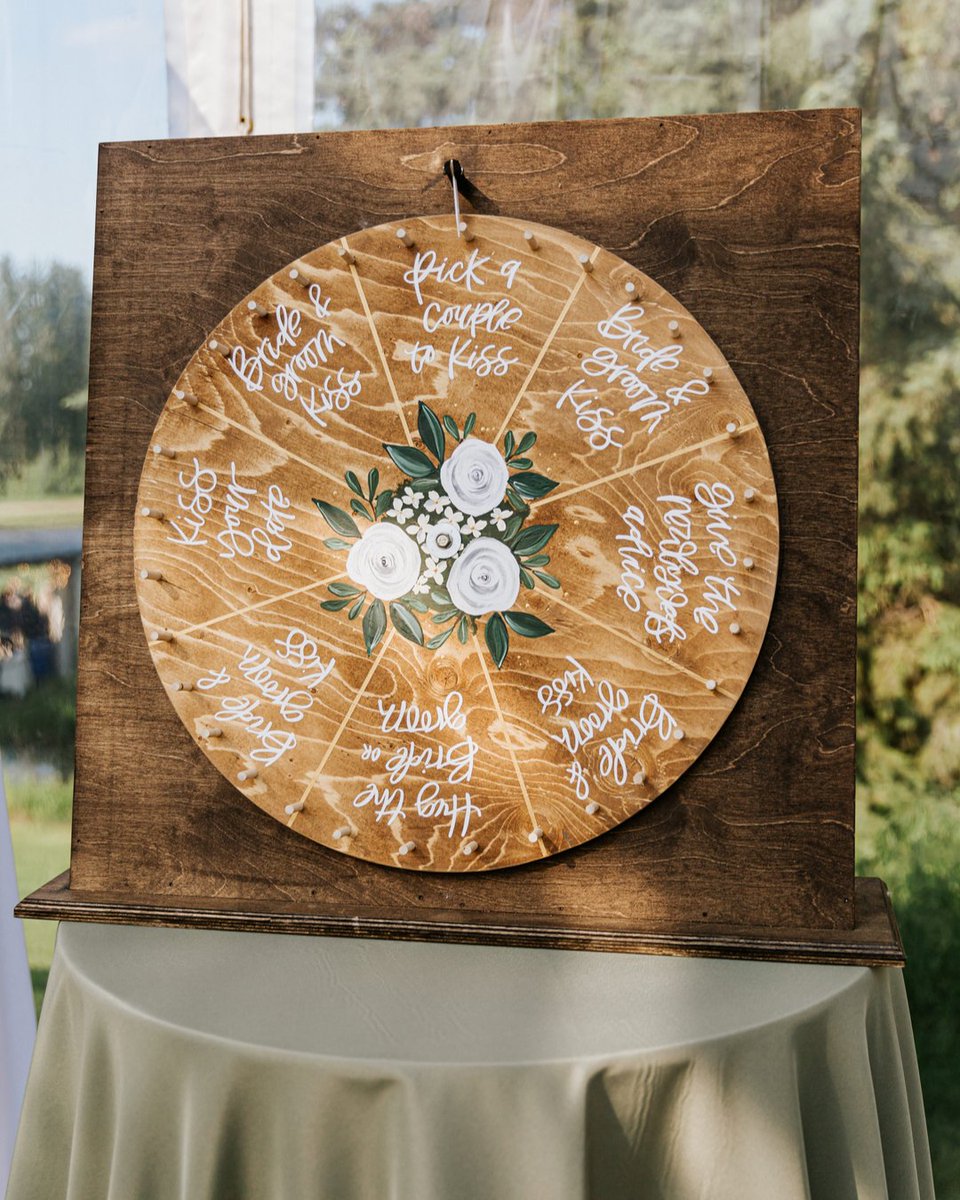 joybyjoelle's tweet photo. Gone are the days of clinking glasses to get the couple to kiss #amiright (except for when there's the one Uncle who insists on doing so 😂).

The Kotelko's guests stepped up to spin the wheel to get the  newlyweds to smooch and @thegrapefruitcreative painted the cutest wheel for https://t.co/yfcBqSKpaS