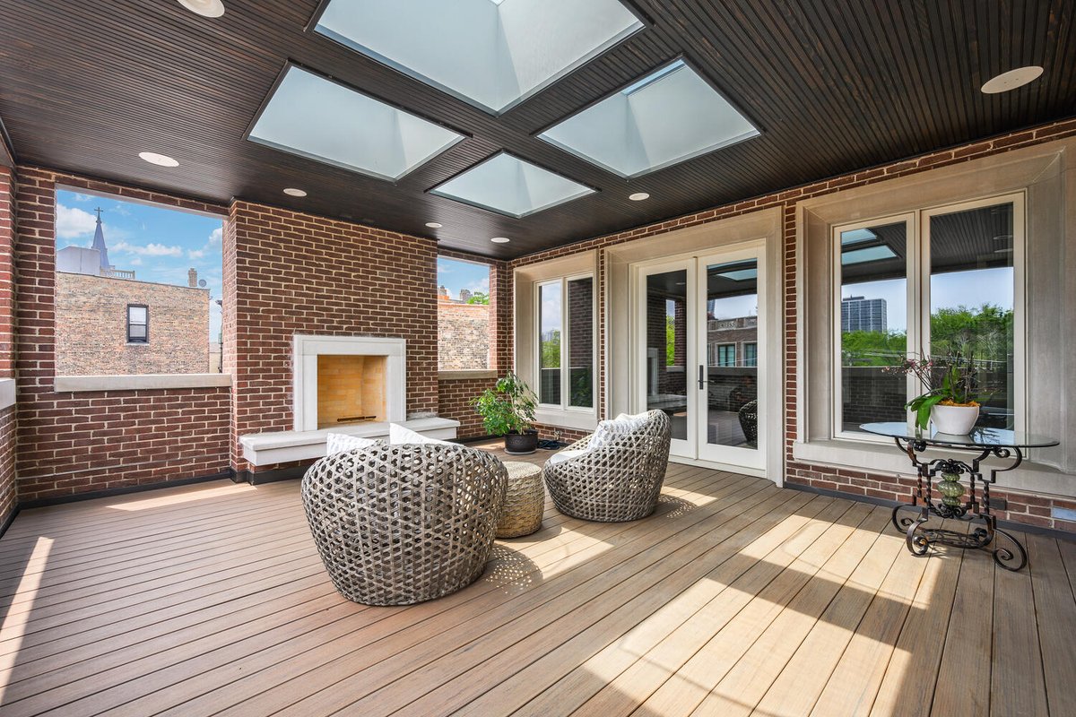 properties's tweet photo. Every corner of this architectural masterpiece is adorned with striking details 🏡✨ #StopLookingStartFinding
----
1815 N Cleveland Avenue | Chicago, Illinois 60614
Listed by Emily Sachs Wong
Offered for $4,850,000
https://t.co/DHVXC0PbRU
#EastLincolnPark #DreamHome #HomeGoals https://t.co/ghsuW9u81M