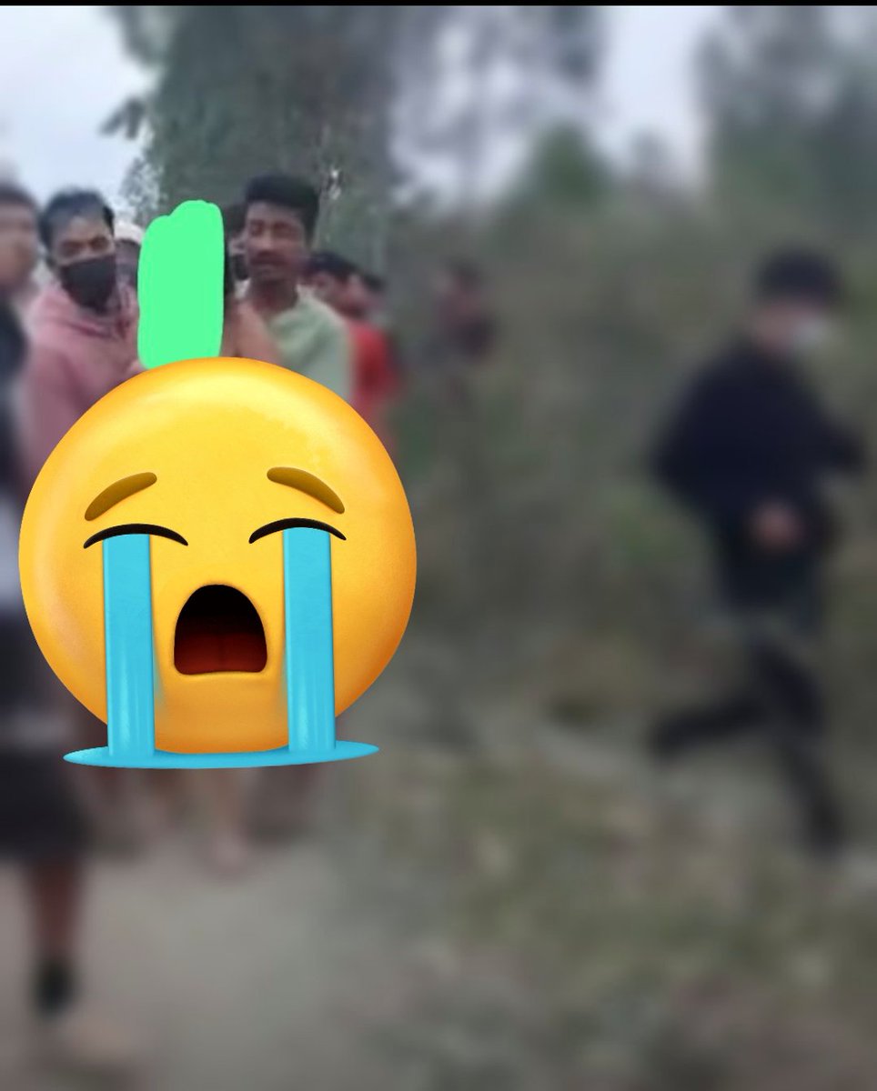 आज सिर्फ एक महिला ही नहीं देश की अस्मिता भी बेआबरू हो गई😰😰

मणिपुर की एक आदिवासी कुकी लड़की का शर्मनाक वीडियो वायरल हो रहा है।लड़की को निर्वस्त्र करके, स्तनों के साथ खिलवाड़ हो रहा है, उसके जनांगों में हाथ डाला जा रहा है, खुली परेड की जा रही है।

फ़िर भी दिल्ली में बैठे राजा को