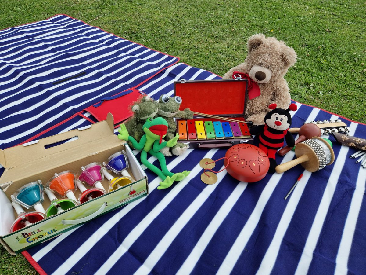 StarcatchersCS's tweet photo. We had so much fun bringing storytelling & musical joy to families in Arbroath, part of @AngusCouncil 's #Angus Summer Family Fun sessions. Pop along tomorrow to Inch Park, #Brechin for more free creative play with Starcatchers Artists Andy Cannon & Laura Magee 🎵 See you there! https://t.co/hNZBvRbkHR