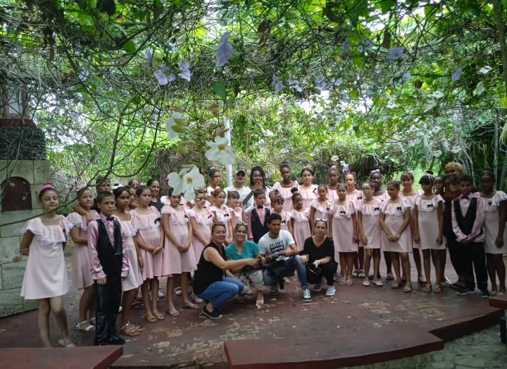 PromotoraEPCME's tweet photo. Como parte de la música coral en Pinar del Río, el Coro Polifónico de la provincia bajo la dirección de Vilma Galindo Ávila, se presentará en el Palacio de los Matrimonios de la provincia con un repertorio musical que abarcará música universal.  Día 23 de julio a las 7.00 p.m. https://t.co/Uued1sRccl