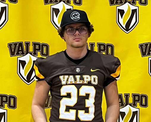 New: Get to know Grayslake North <a href="/GnhsFootball/">GNHS Football</a> 
2024 OLB <a href="/MaxBouma27/">max</a> Max Bouma who filled out the EDGYTIM Top Prospect survey edgytim.rivals.com/news/meet-2024…