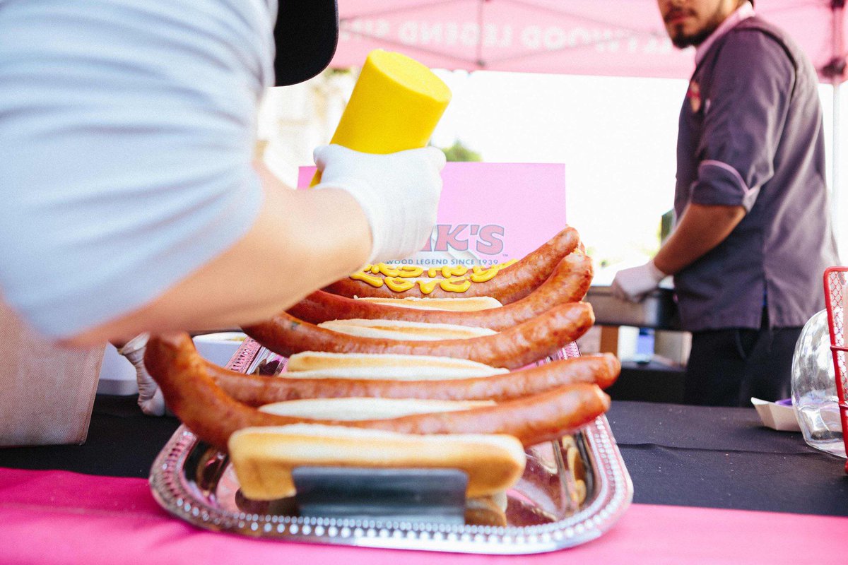 E-Z UP (@ezupusa) on Twitter photo It's #NationalHotDogDay! 🌭 Shout out to long-term E-Z UP customer <a href="/pinkshotdogs/">Pink's Hot Dogs</a>!
#ezup #pinkshotdogs It's #NationalHotDogDay! 🌭 Shout out to long-term E-Z UP customer <a href="/pinkshotdogs/">Pink's Hot Dogs</a>!
#ezup #pinkshotdogs