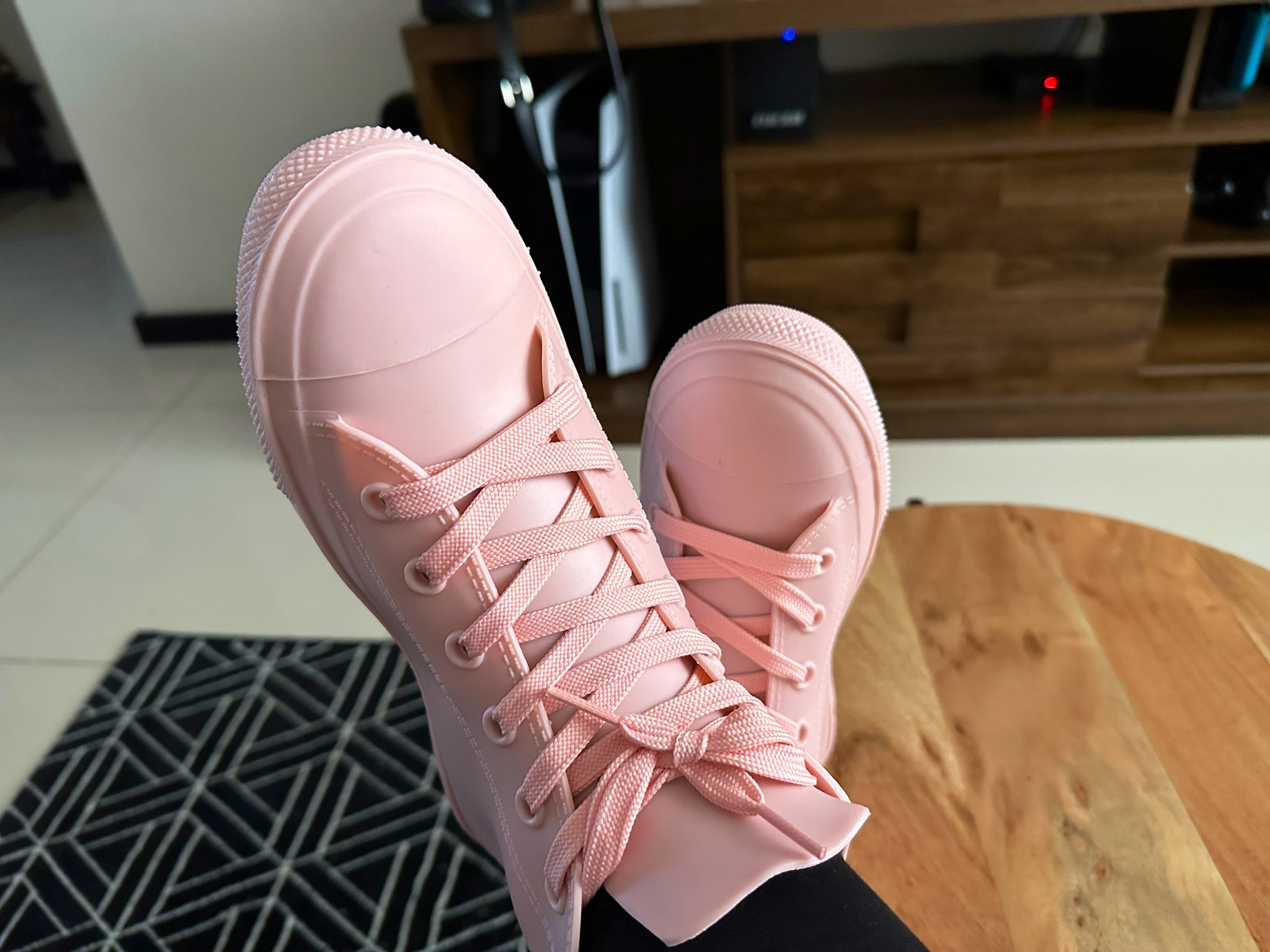 on X Look at my pink rain boots they re Converse like but entirely made of rubber https t tCD1nC1jdN X