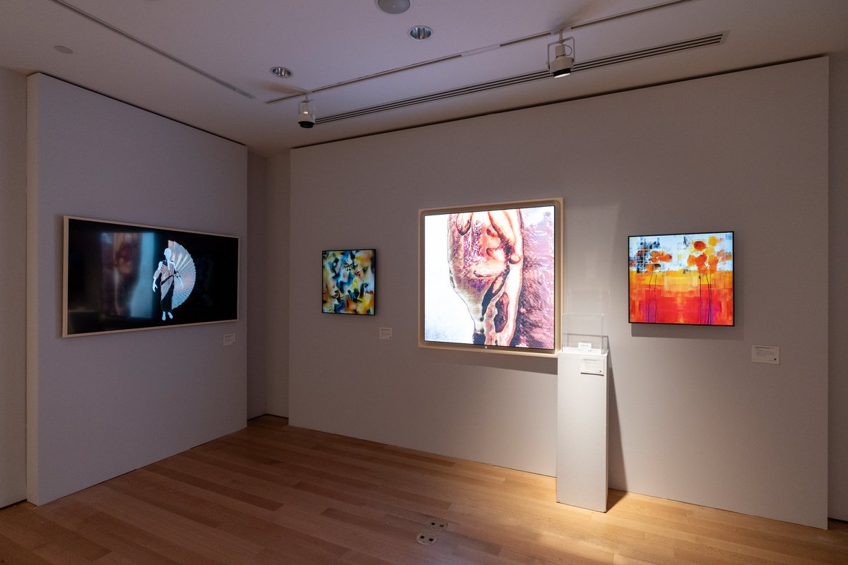 MicaelBarilaro's tweet photo. @ChristiesInc and @Gucci IRL exhibition of "Future Frequencies: Explorations in Genrative Art and Fashion" at the Art+Tech Summit in New York. https://t.co/AqCTirK14v