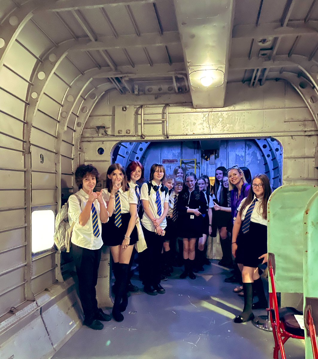 Awesome trip to #AerospaceBristol today with Yr 8&9 girls. They completed a problem solving workshop and we were lucky enough to meet an ex Concorde pilot as well as get onboard the last one to fly! ✈️ 📱 👩‍✈️ #GirlsInTech #GirlsInStem #DCF #DigitalSkills @CaldicotDcf @EAS_Digital
