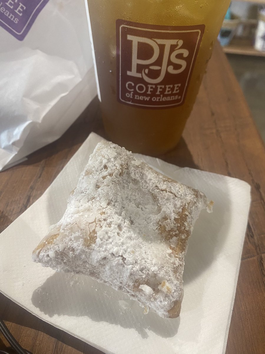 halyonix's tweet image. The local #PJsCoffee has beignets and green tea mojito and I’m just gonna be in trouble now