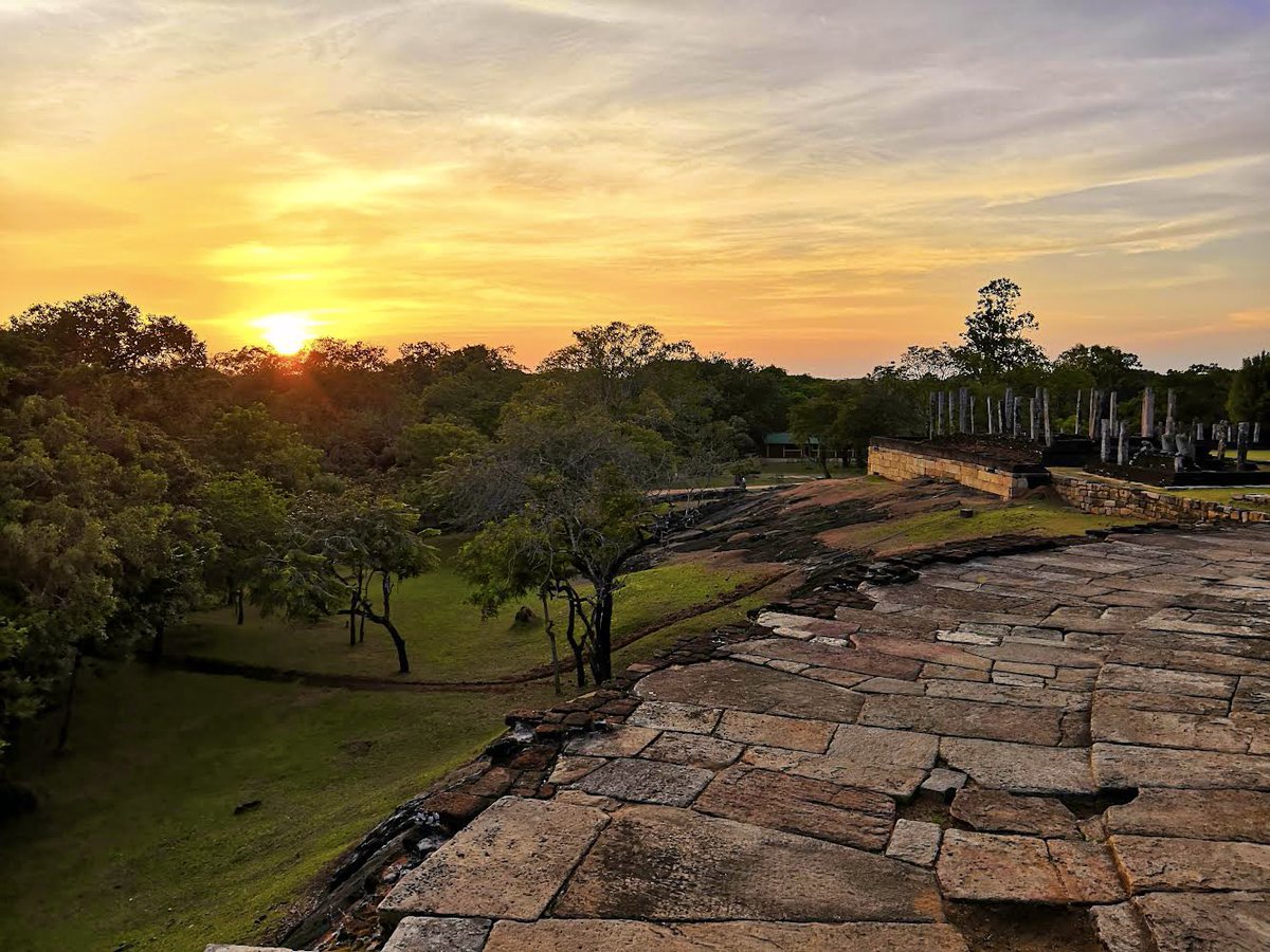 GoshanColo's tweet photo. Medirigiriya Vatadageya is a fascinating historical site located in Sri Lanka. It is a well-preserved circular relic house constructed during the Anuradhapura period, showcasing remarkable architectural prowess.

#medirigiriya #polonnaruwa #culture #heritage #archeologicalsite https://t.co/6wLgvjTDiI