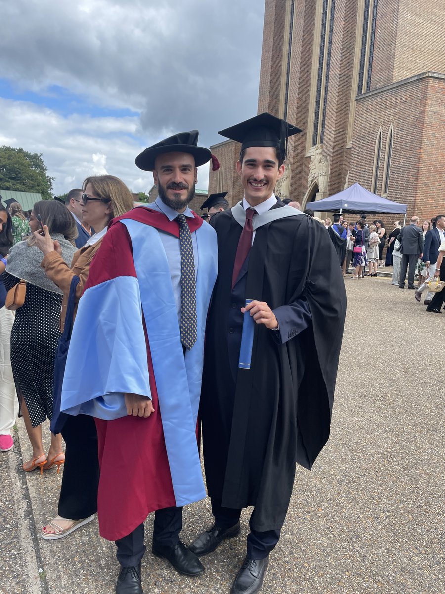 SurreyMES's tweet image. One of the favourite days of the academic year, getting to celebrate our graduands amazing achievements. Congratulations to all our MES students who graduated, stay in touch. #graduation #ForeverSurrey @UniOfSurrey