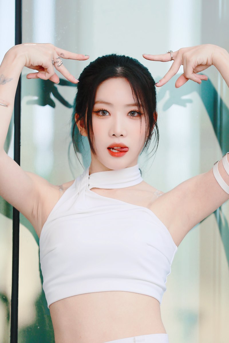 kimlip210's tweet photo. 230719 #김립 #KimLip #ARTMS #ODDEYECIRCLE https://t.co/dlje8z6L4x