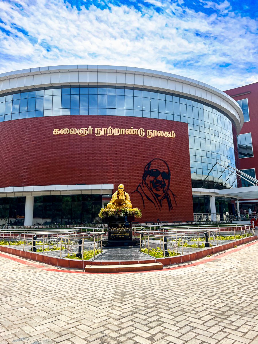 vaayfarer's tweet image. Great minds understand the need for and the importance of public libraries, visionaries build them. 

#vaayfarerpics  #kalaignarlibrary