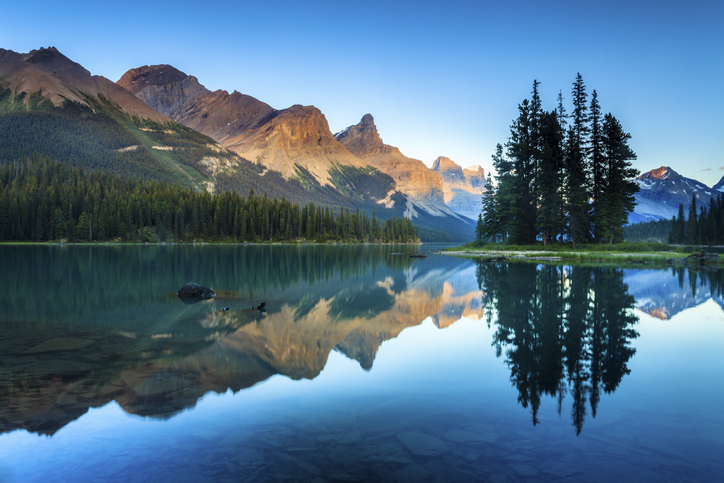 Isn't our province beautiful?! There is so much to do and explore within Alberta. We want to be part of your adventure to see it all! Our inns are located all over so you and your loved ones can see all that our province has to offer!  charminginnsofalberta.com