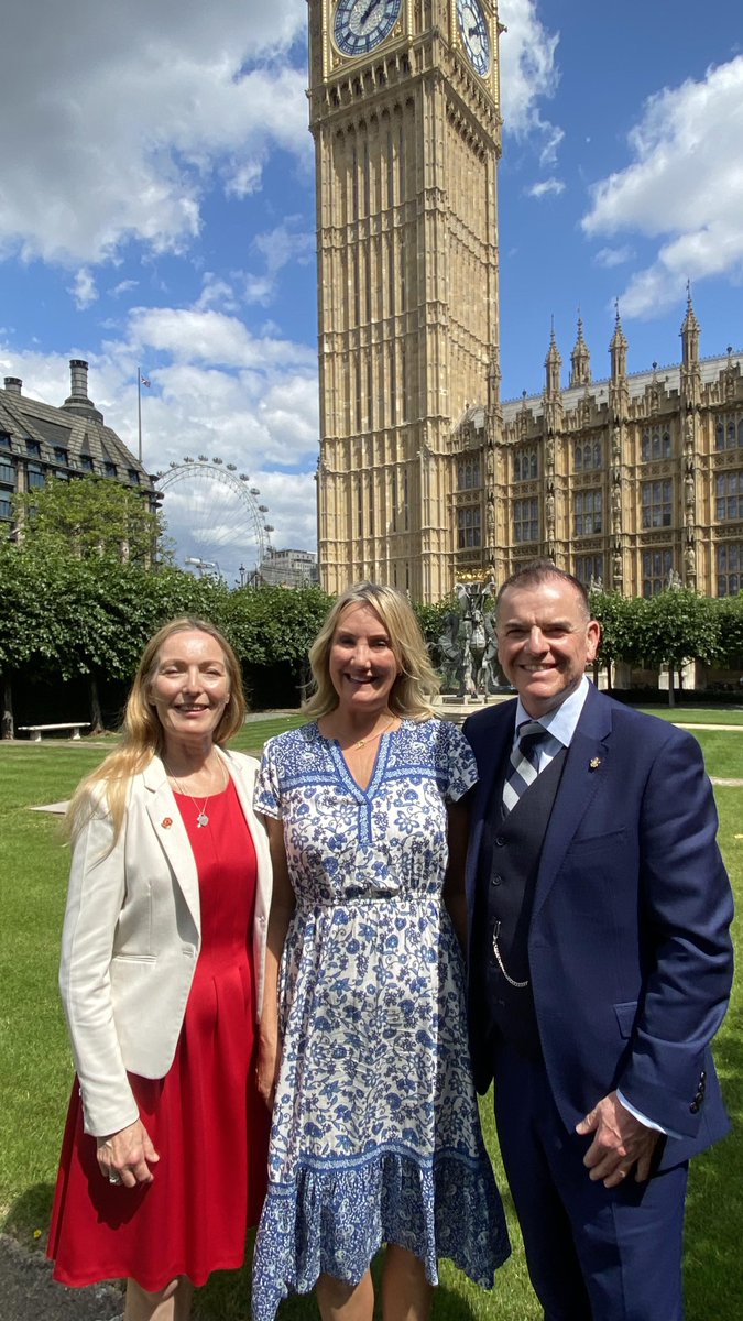 PaulaMc007's tweet photo. #Oliverscampaign
Really positive meetings with @mariacaulfield @GillianKeegan @cj_dinenage @pspicer01 @TRMcGow 
The Oliver McGowan Mandatory Training on Learning Disability &amp; Autism is in safe hands
These ministers played a significant role in passing Olivers training into law https://t.co/mfEvDgD2T8