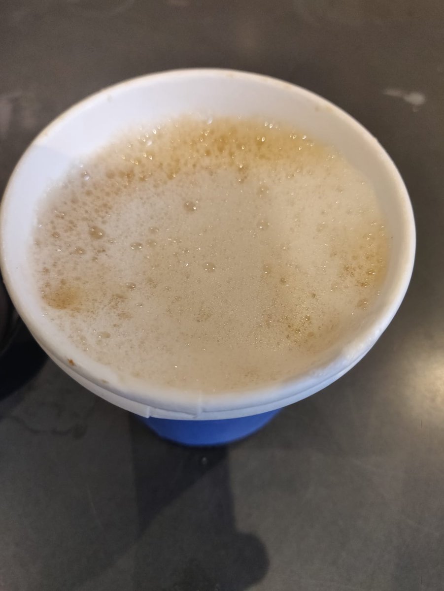 antonyvenet's tweet photo. @_CaffeNero_ Call this a flat white at @manairport 🤔🤔🤔🤔 And over £4 for this! Just cause it's the airport, not sure why the quality isn't up to your usual https://t.co/FemItR3J60