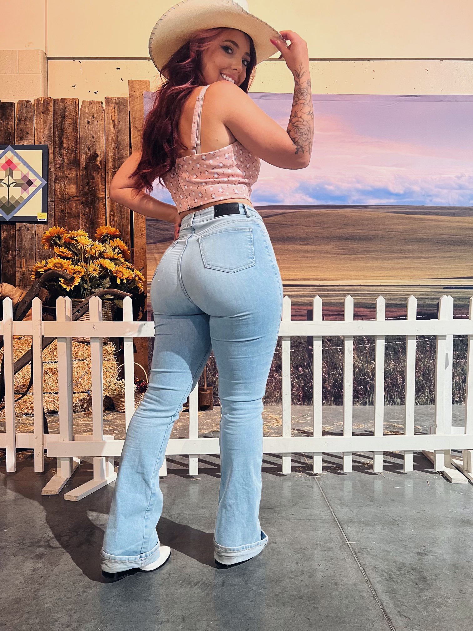 QueenSylvieMarie on Twitter: "@lilnovad Yee haw 🌾 https://t.co/hg6wmSb3sU" / Twitter