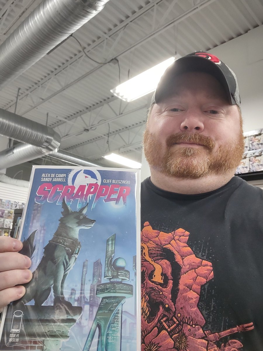 Potchak's tweet photo. Supporting my dude, @therealcliffyb twice here, picking up #Scrapper and wearing a #GearsofWar shirt.
#scrappercomic @ImageComics https://t.co/Q0fgbcrghz