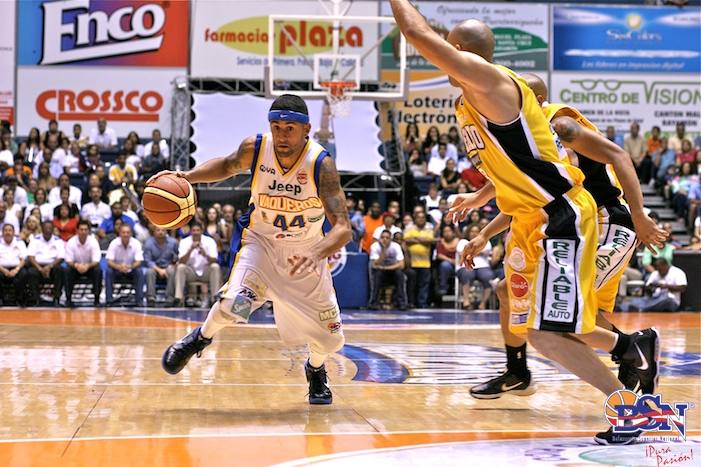 La última vez que un visitante ganó el primer juego de la final fue en 2010 cuando Arecibo le ganó a Bayamón 78-74. 

*Guillermo Díaz y Javier Mojica jugaron ese día.

Otras veces recientes:

2006: Caguas 90-82 Santurce
1998: Santurce 76-74 Ponce