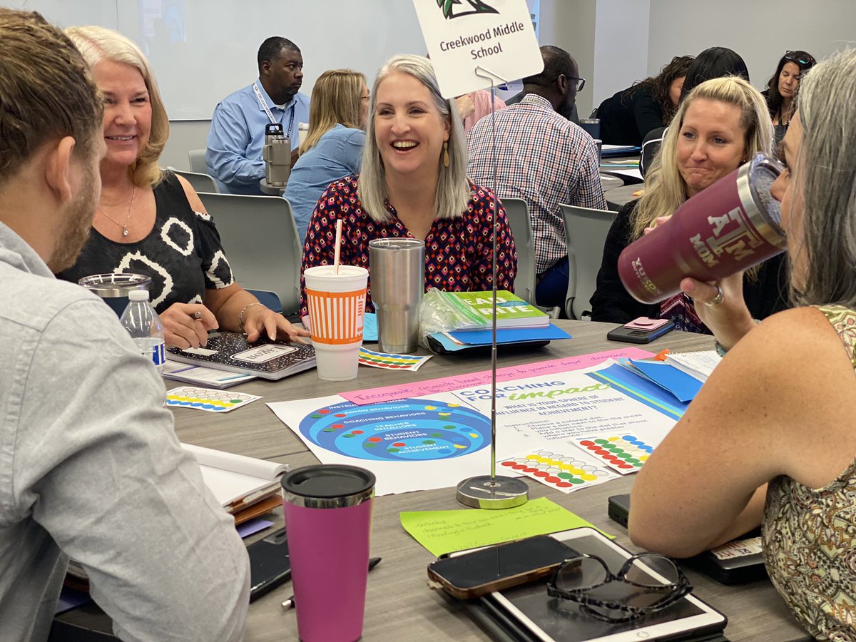 DebbiePerez80's tweet photo. Secondary Instructional leadership teams reflect on their roles and responsibilities as they coach for impact @HumbleISD #HumbleISD_TandL https://t.co/bNgqUbXocC