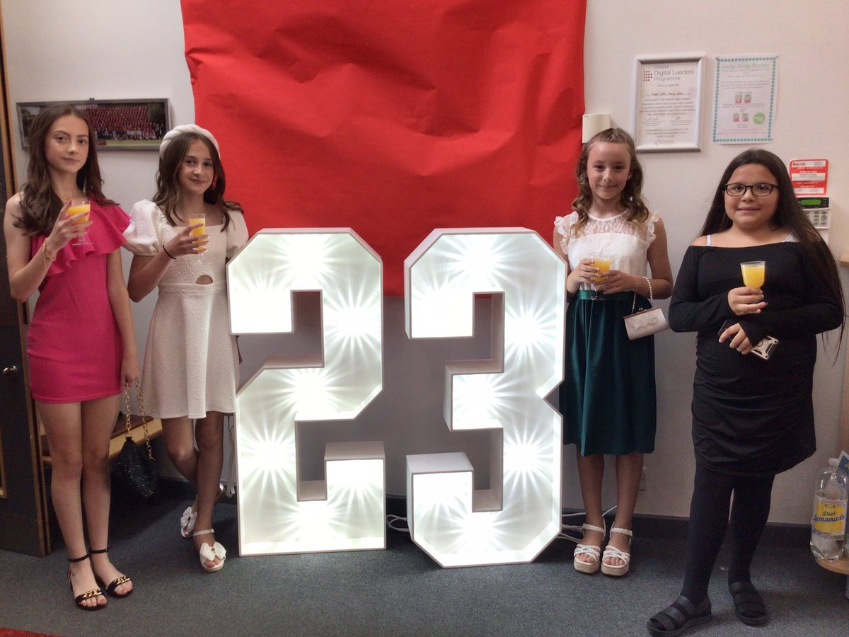 MrsBrockJLPS's tweet photo. Leavers’ disco 2023! ❤️❤️❤️ https://t.co/vT9FFw26ro