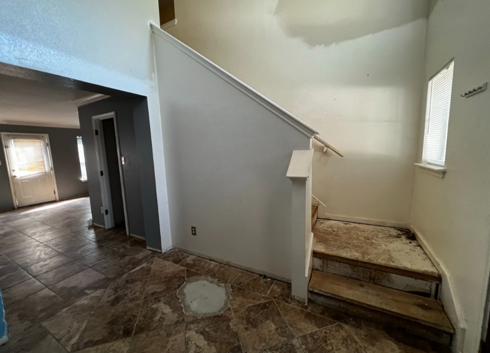 AdamInAustinTX's tweet photo. OFF MARKET! New roof, new HVAC this 4 bed 2004 build home needed just a full cosmetic update! This sold fast!  #Austinflip #78653 #Austinfixerupper #RealEstateInvesting #FixAndFlip #FlippingHouses #InvestmentProperty #Fixerupper #adaminaustin #adaminaustintx https://t.co/E4iCIEEApO