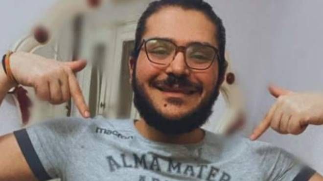 lucianonobili's tweet photo. Una bellissima notizia.
@patrickzaki1, che era stato condannato ieri a tre anni, ha ricevuto la grazia presidenziale in Egitto.
Felice per lui, da oggi definitivamente libero di riprendersi per intero la sua vita. https://t.co/I1ECbt5Yu4