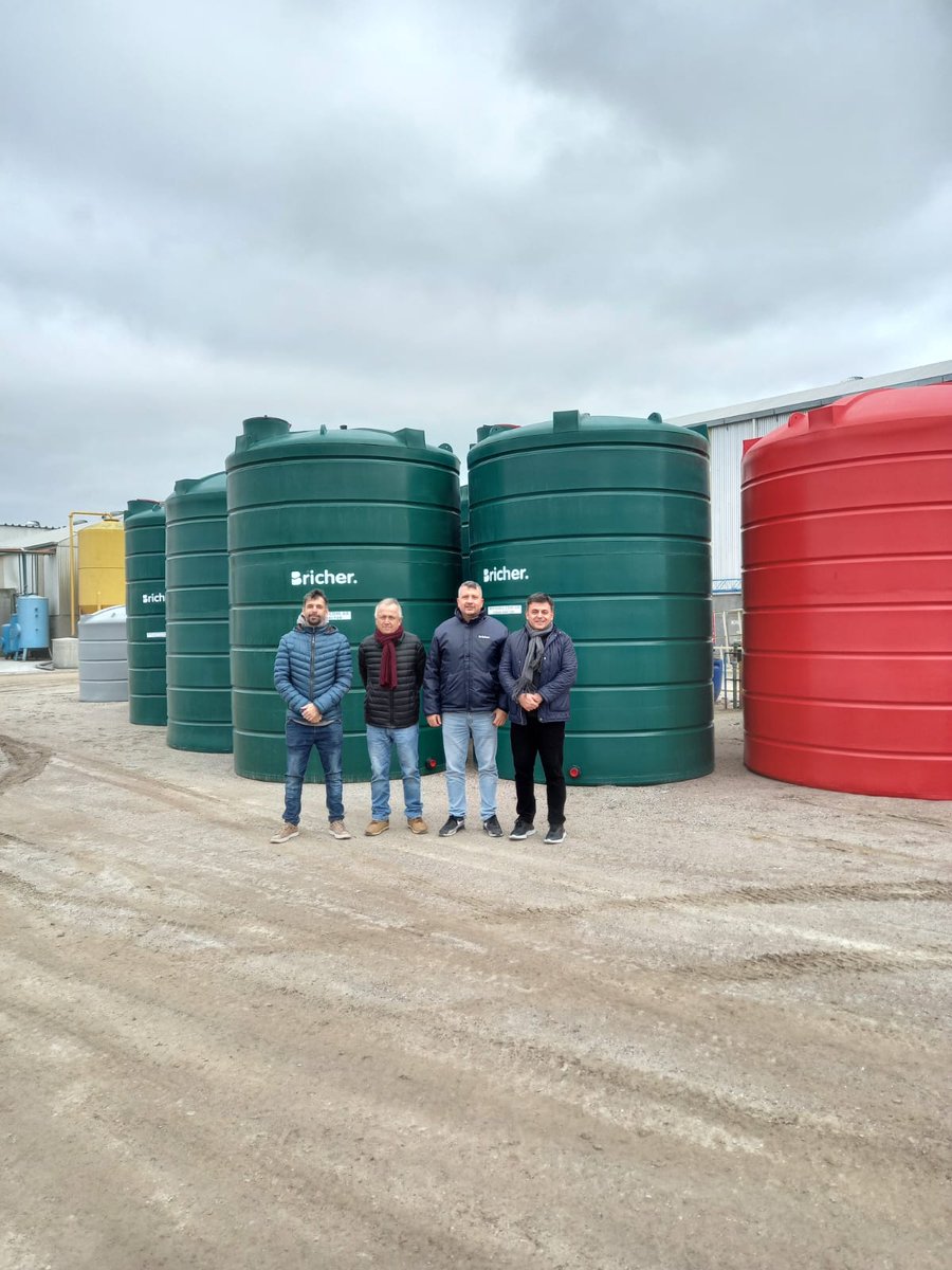 Visitamos la empresa BRICHER de SAN JORGE, empresa dedicada a la fabricación de tanques en general y soluciones para el almacenamiento y tratamiento de líquidos. Nos acompañaron a EXPO PIONEROS 2023 en Paraguay. Se están preparando para exportar
