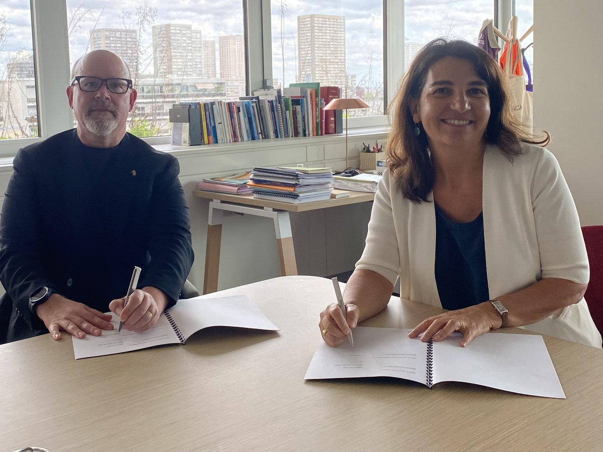 Nice to show our new Australian partner <a href="/CurtinUni/">Curtin University</a> around our Paris campus today. New partnership, new student and faculty opportunities!  #international <a href="/NEOMAbs/">NEOMA Business School</a> 🇦🇺🇫🇷