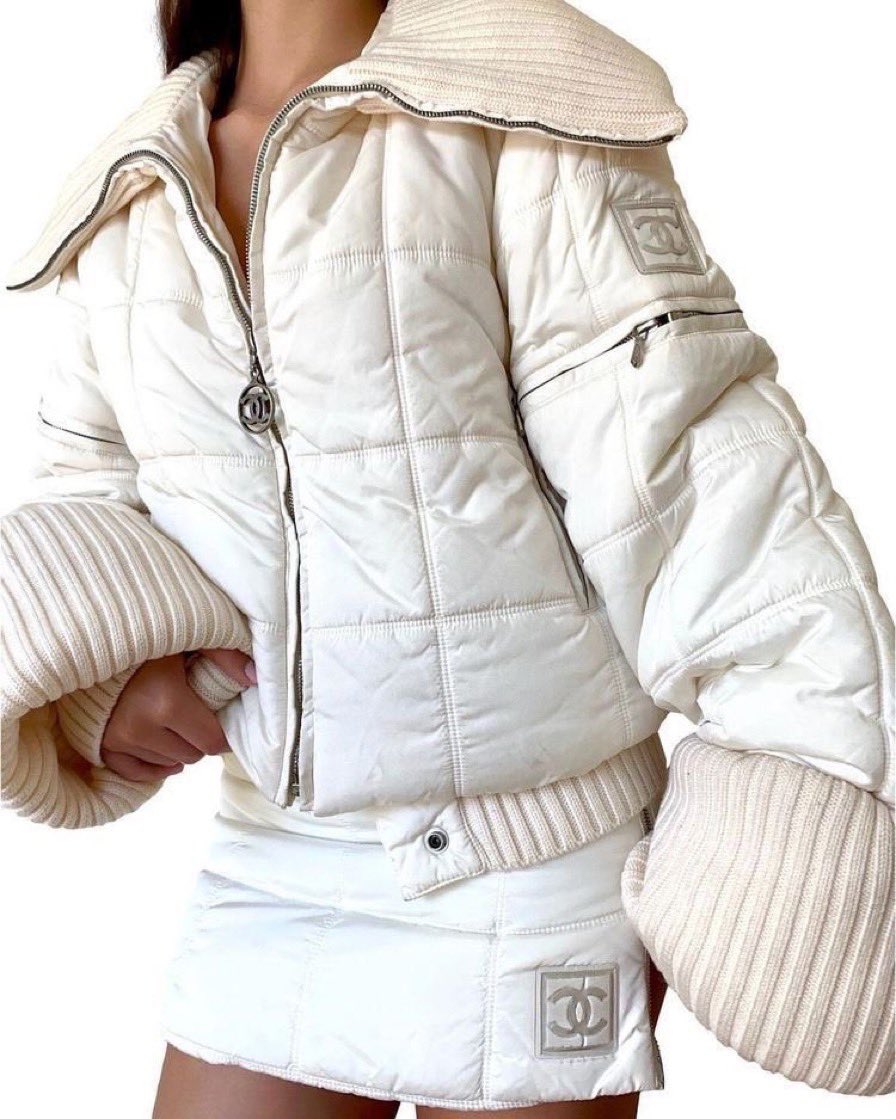 ✧༺༻∞ on X: Chanel 2000 convertible logo puffer  / X