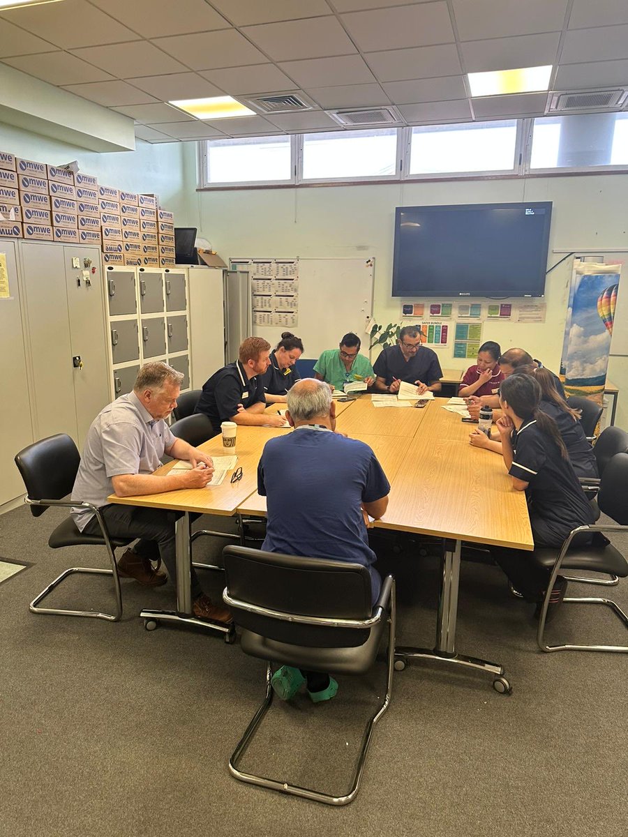 pat@wizzbut ๐ (@patwizzbut1) on Twitter photo Royal Free operations room at 8am - Huddle re elective admissions - so good to see all these teams working so effectively to start surgery on time. โฆ<a href="/SuadNHS/">Suad</a>โฉ โฆ<a href="/WhippetPickle/">MinstreltheWhippet</a>โฉ โฆ<a href="/RoyalFreeNHS/">Royal Free London</a>โฉ #Noor #Ahmed. Great work! Royal Free operations room at 8am - Huddle re elective admissions - so good to see all these teams working so effectively to start surgery on time. โฆ<a href="/SuadNHS/">Suad</a>โฉ โฆ<a href="/WhippetPickle/">MinstreltheWhippet</a>โฉ โฆ<a href="/RoyalFreeNHS/">Royal Free London</a>โฉ #Noor #Ahmed. Great work!