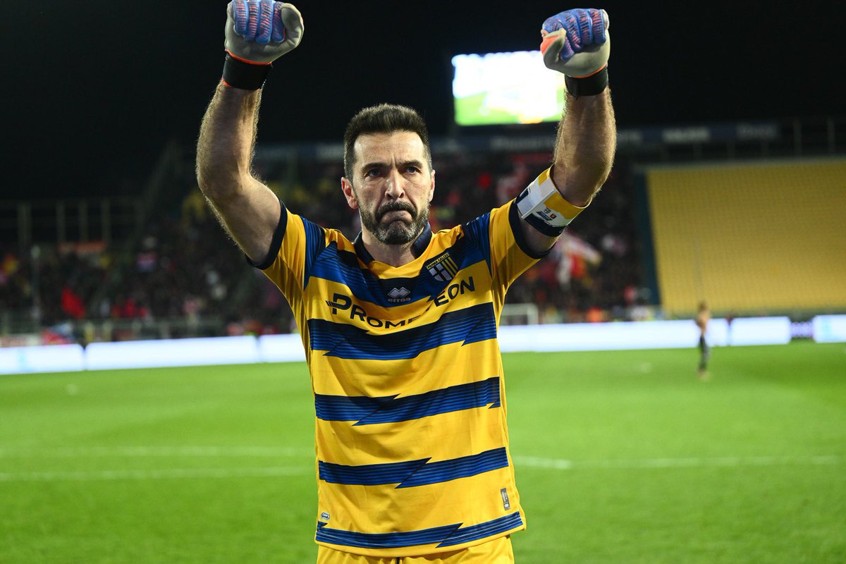 En horas será oficial. Gigi Buffon anunciará su retiro del fútbol a los 45 años. Rechazó una oferta de 15 millones de euros/año desde Arabia.

Debutó en 1995, cuando se acababa de lanzar el Play Station 1, la serie Friends llevaba apenas una temporada y Forrest Gump ganaba el