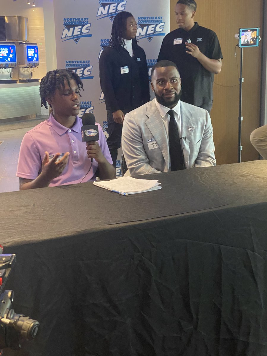 sacredheartufb's tweet photo. Coach Nofri, Malik Grant, and DeAndre Byrd take a moment from NEC Media Day to chat with students from the @SportsBcastCamp!!
 
#WeAreSHU #NECFB https://t.co/c3RiPJwgwv