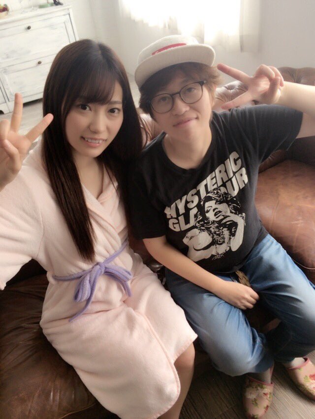@avdaisukitomoko @honnaka_nama ありがとう〜🥺！嬉しい！
懐かしい写真多すぎw

私たちの最古の写真はこちら！！
よそよそしさMAXの時 https://t.co/zNb0S5qwtt