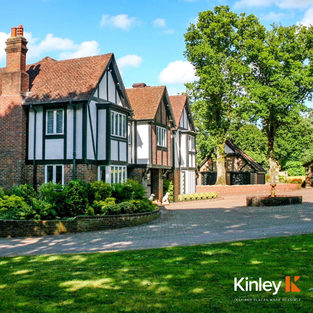 Kinley_Systems's tweet image. The exterior appearance of your home can affect its value, with 30% of people happy to pay an extra £5,000 for a home with a well-maintained exterior.

Speak to Kinley about the power of #drivewayedging for increasing #propertyvalue: kinley.co.uk/contact

#kerbappeal