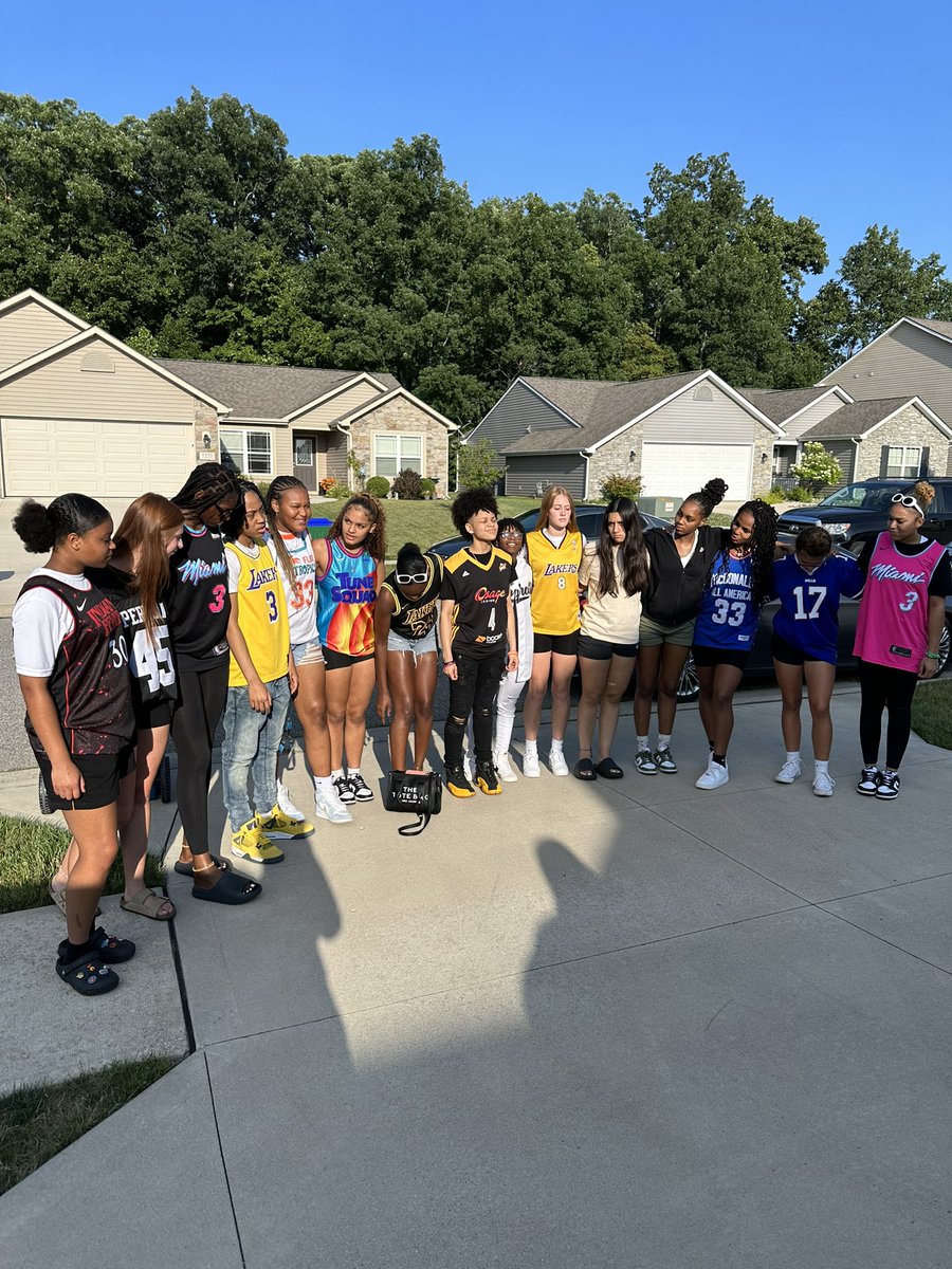 Snidergirlsbball tweet media