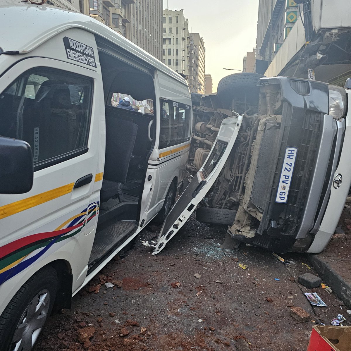 CzweMchunu tweet picture