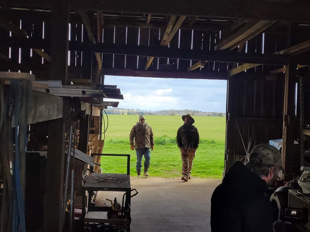 “A man who works with his hands is a laborer; a man who works with his hands and his brain is a craftsman; but a man who works with his hands and his brain and his heart is an artist.”
-Louis Nizer

Watch an ALL-NEW EPISODE of Barnwood TOMORROW at 9p/8c on @MagnoliaNetwork! 📺👀