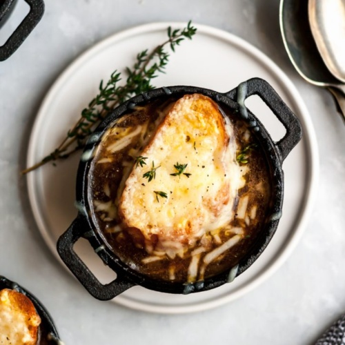 stottbohmmarsh's tweet photo. trent crimm - french onion soup https://t.co/TuF0yDt5l5