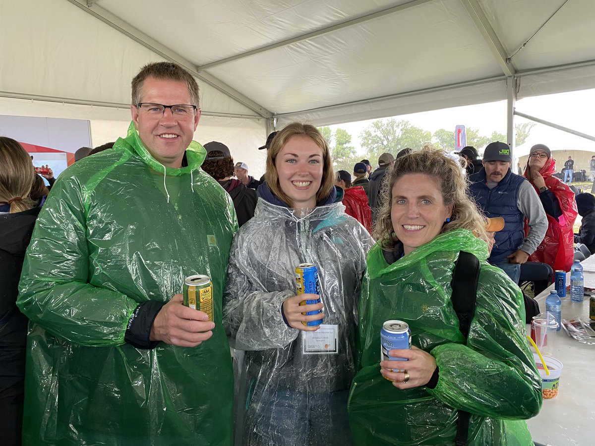 SynergyAGBrieux's tweet photo. Thanks @Badsmoke23 Winfield United @UPLCanada for the #AnswerPlot tour, @AginMotion tour of UPL and fun night at Tumbletown 
#SynergyAgBrieux #rootsyoucancounton https://t.co/ZnaifgoRNj