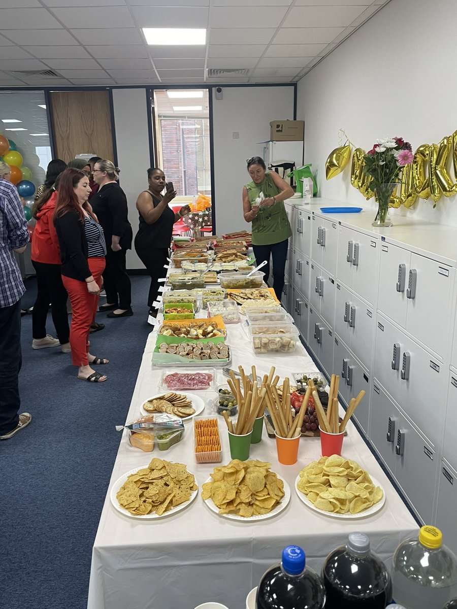 Tanyamcarter's tweet image. A great send off for  @dmlwillis , the best way P&C know how with an epic bring and share. Wishing you all the best in your endeavours. @ELFT won’t be the same without you! The team were asked for one word that describes Donna. Thank you for your service 🙏🏽