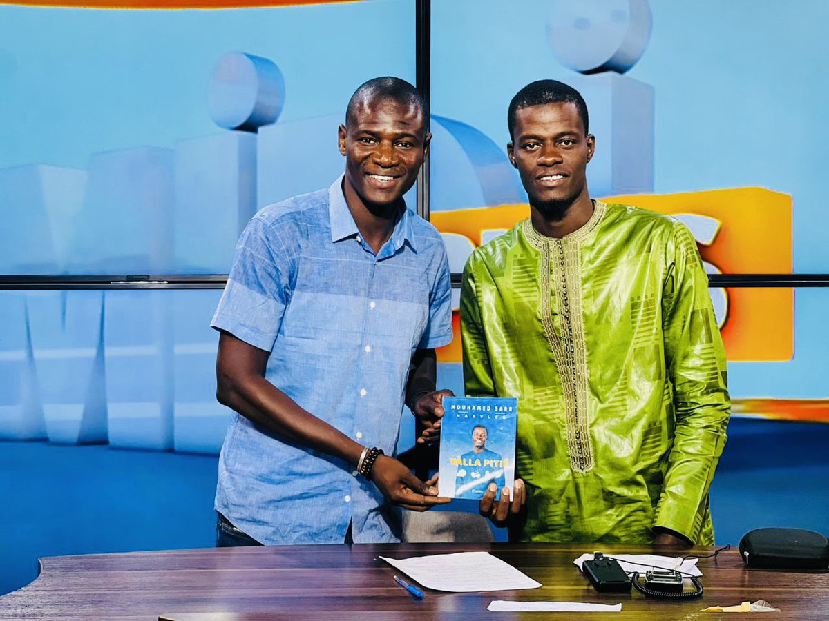 GFMofficiel's tweet photo. @Nabyleu notre invité dans #MidiPlus avec @Papecheikhdial @ndiaye15mamadou
#Tfm #MidiPlus #Kebetu #SunuNet #LouXewBiirInternet https://t.co/YS7Au6jURw