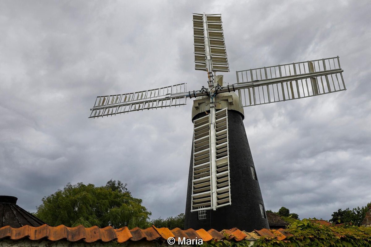 Kirton in Lindsey Mount Pleasant Mill, has once again got four sails, after storm damage, eight years ago. It looks splendid
