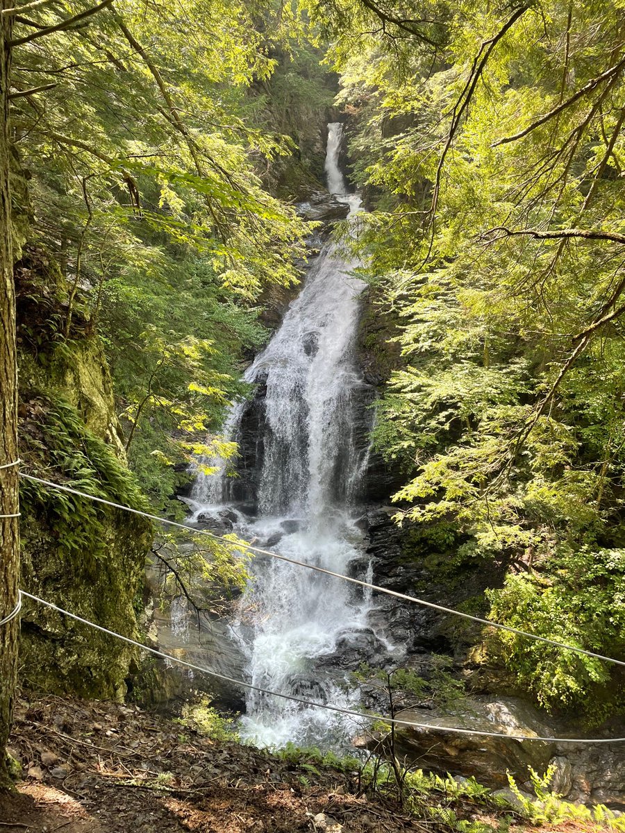 Erica2743858's tweet photo. I'm at Moss Glen Falls in Stowe, VT https://t.co/ZaO0zPv3cO https://t.co/0ype7dqGqu