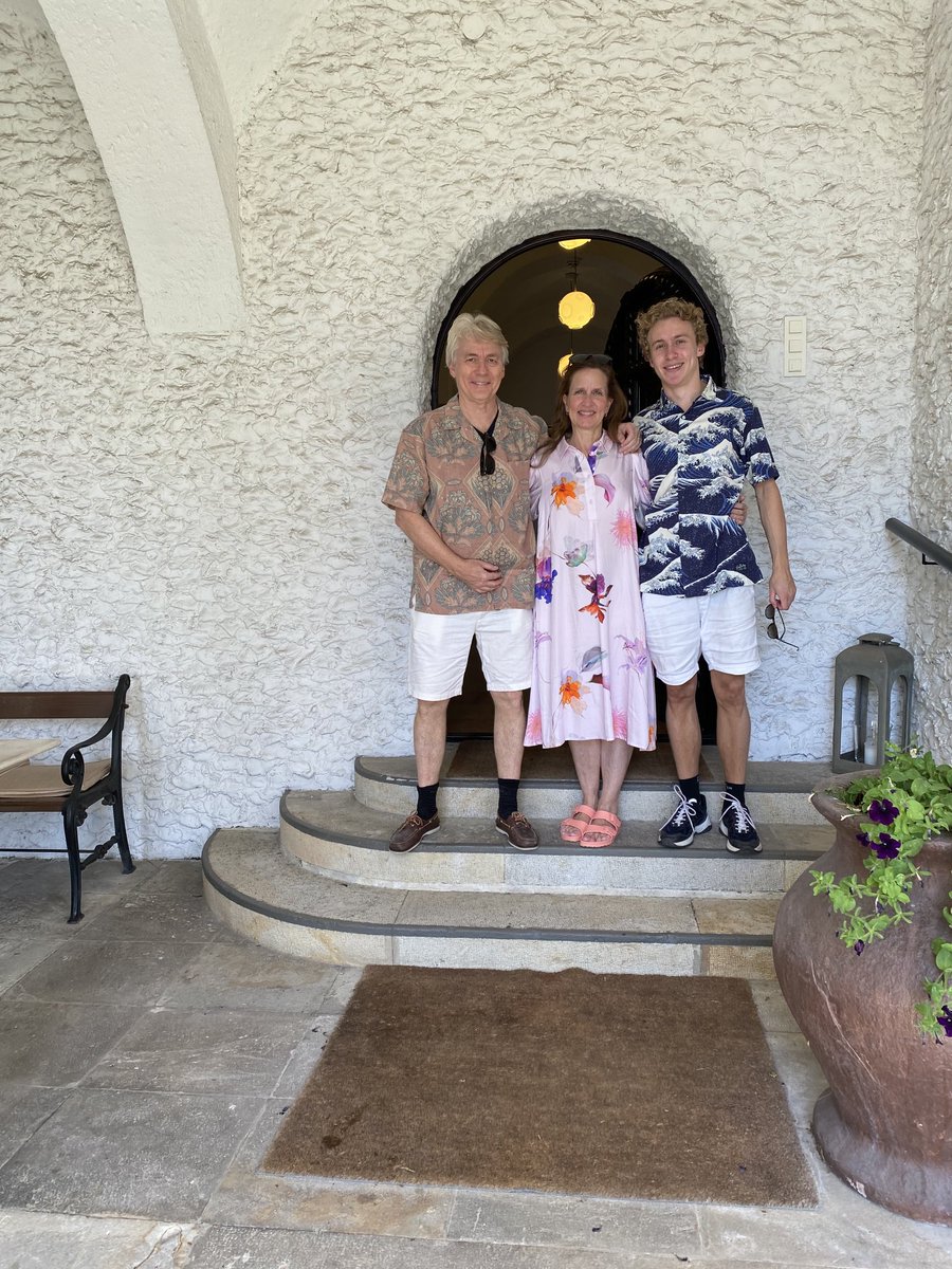 Jørn Gjelstad (@jorngjelstad) on Twitter photo Leaving Belgrade and the residence in Tolstoijeva 19. This has been the venue for high level diplomatic and political encounters for decades. A landmark! Now I am the last Norwegian ambassador to close the door - for good. Sad, sad, sad <a href="/NorwayMFA/">Norway MFA</a> <a href="/JanBraathu/">Jan Braathu</a> Leaving Belgrade and the residence in Tolstoijeva 19. This has been the venue for high level diplomatic and political encounters for decades. A landmark! Now I am the last Norwegian ambassador to close the door - for good. Sad, sad, sad <a href="/NorwayMFA/">Norway MFA</a> <a href="/JanBraathu/">Jan Braathu</a>