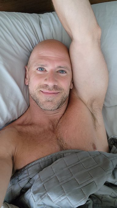 You wake up as me, what's the first thing you do?! https://t.co/X3R01QrGD6<a href="/tag/mvsales"class="tags"><span>#mvsales</span></a>