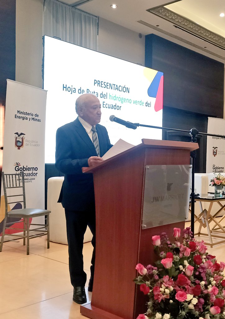 ViceminEnergia's tweet photo. @CancilleriaEc @Produccion_Ecu @el_BID Viceministro de Electricidad, #MarceloJaramillo: "Con esta decisión somos parte de los países que cuidan el ambiente y luchamos contra el cambio climático".

#EnergíaConPropósito
#NuestroTrabajoContinúa https://t.co/kS6wwaspiB