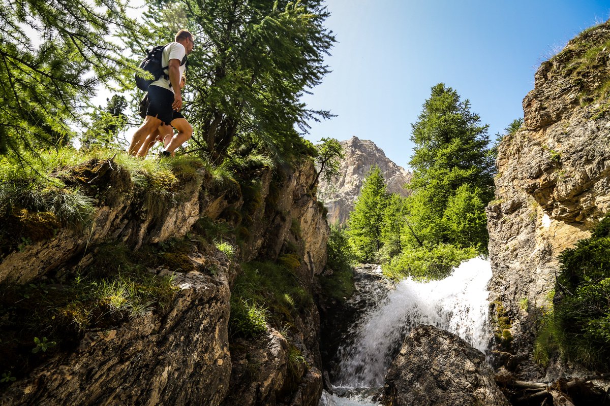Besoin de vous rafraîchir ?☀️🧊 rendez-vous au Val d’Escreins à #Vars 🏔
