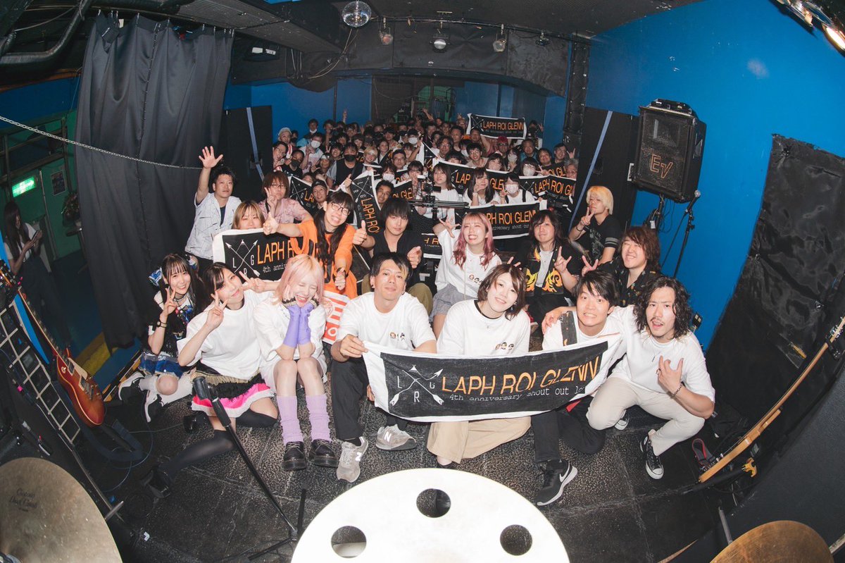 mirandaotsuji's tweet photo. 2023.7.17(月)難波mele
【LAPH ROI GLENN 6th anniversary-It's Over-】
#ミランダセトリ 

BEST PLACEcover
1.ASA
2.あほんだら
3.Walkie-Talkie
4.シーケンス

ラフグレさんの楽曲が
思い出が
これからもそばにいてくれる
そう思わせてくれる一日でした😭

配信7/31(月)まで
https://t.co/smjvRBSywR https://t.co/dIERsjPO5T