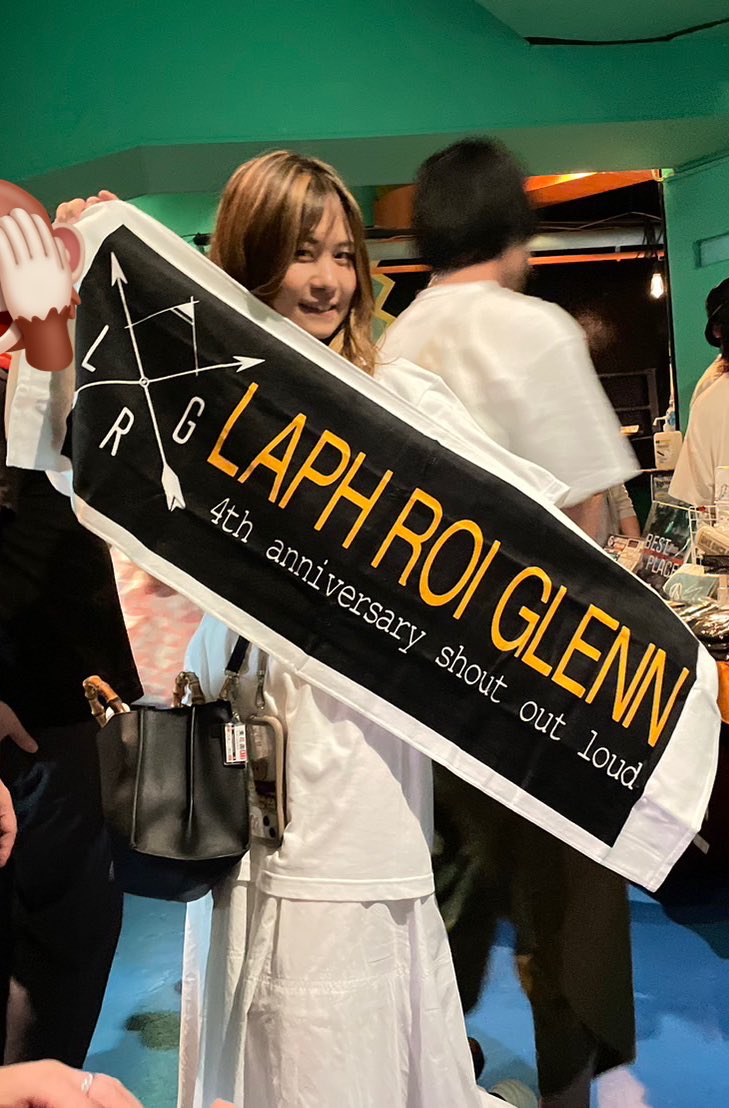 mirandaotsuji's tweet photo. 2023.7.17(月)難波mele
【LAPH ROI GLENN 6th anniversary-It's Over-】
#ミランダセトリ 

BEST PLACEcover
1.ASA
2.あほんだら
3.Walkie-Talkie
4.シーケンス

ラフグレさんの楽曲が
思い出が
これからもそばにいてくれる
そう思わせてくれる一日でした😭

配信7/31(月)まで
https://t.co/smjvRBSywR https://t.co/dIERsjPO5T