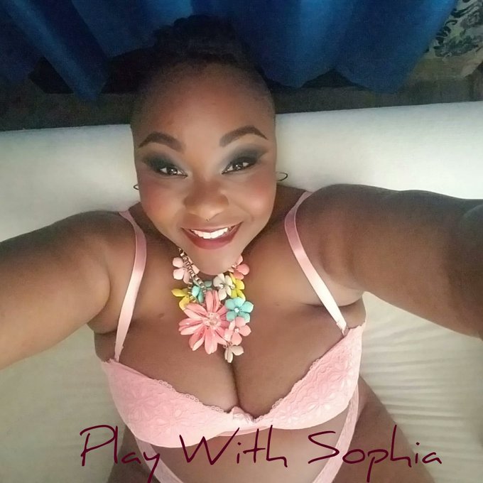 Rise and shine sweet darlings! Its time to make that money and get that paper. Grind hard. Work hard<a href="/tag/thickandsexy"class="tags"><span>#thickandsexy</span></a>