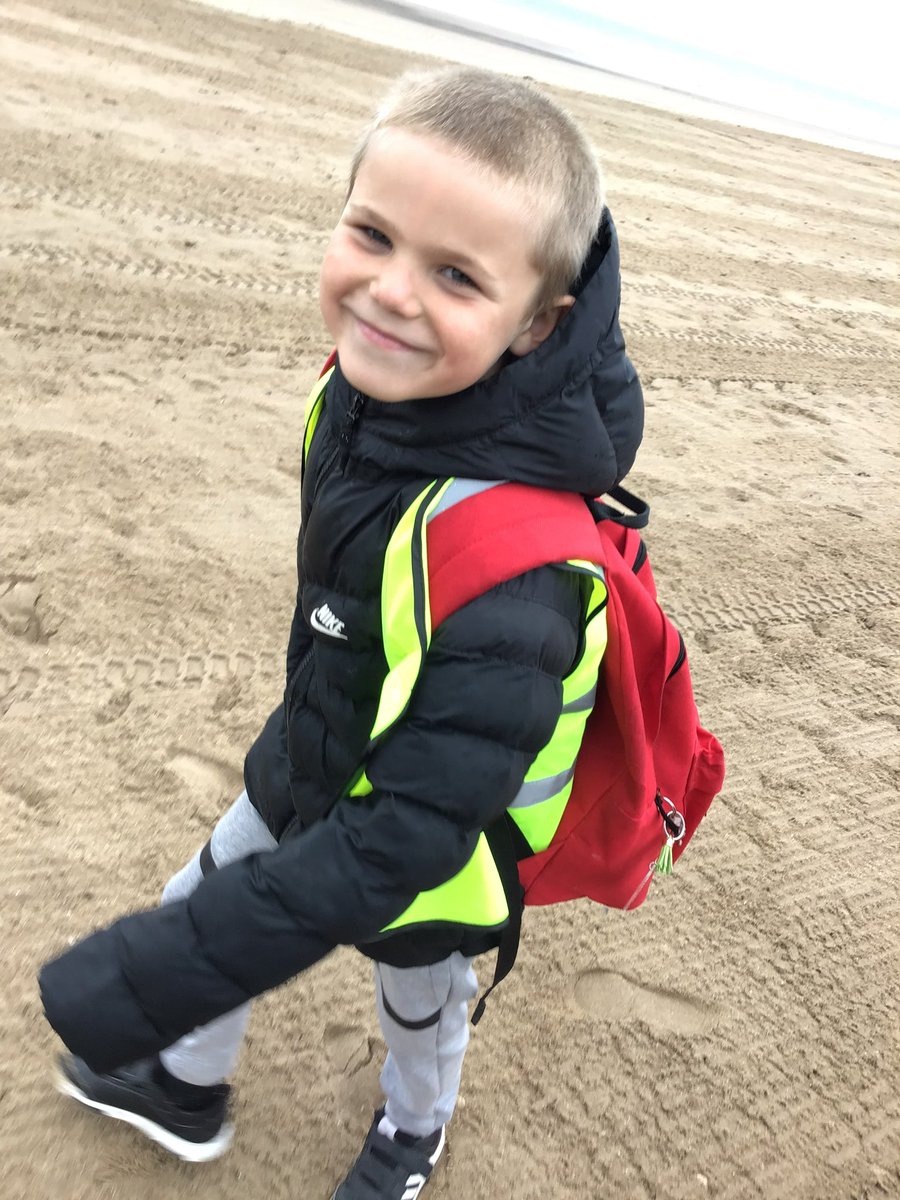 StPetersAcad's tweet photo. Calling all beach lovers! 🏖️ We're excited to share our photos from our day at Mablethorpe!☀️🌊 🌟 We built sandcastles, had a splash in the sea and had ice cream 🍦. Our spirits were soaring as high as the seagulls above! 🏐🏰 #beach #Mablethorpe #schooltrip https://t.co/LtNTyjBOAa